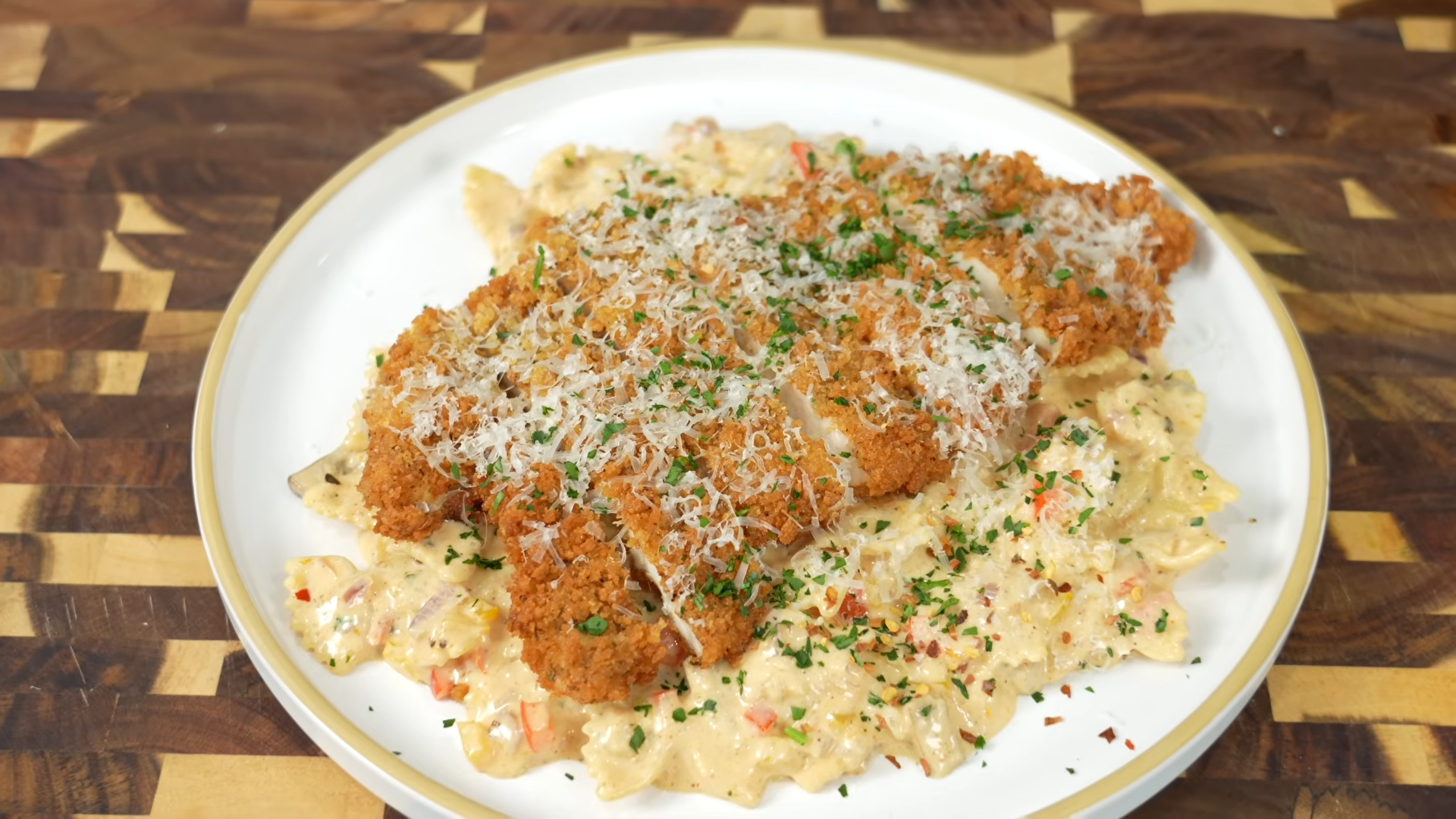 I made Cheesecake Factory’s Louisiana chicken pasta from scratch - I ...