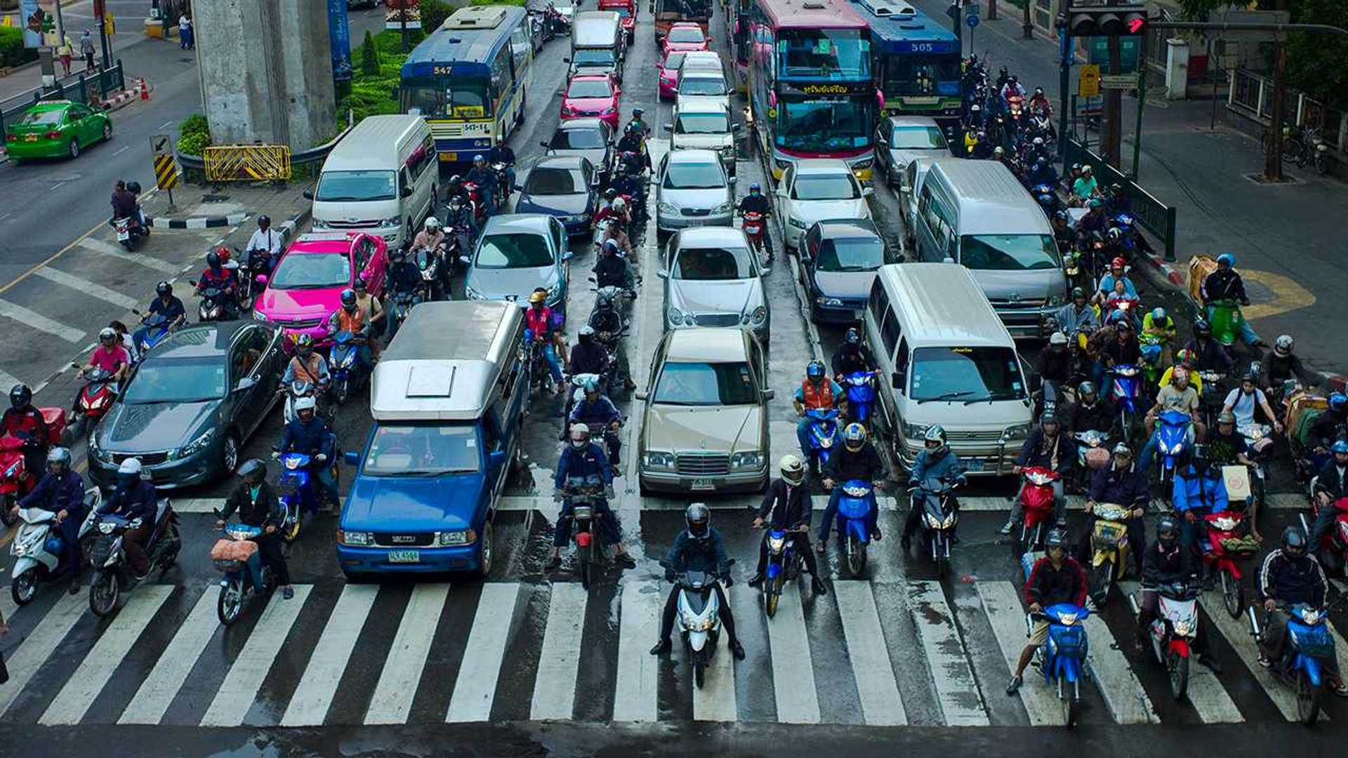Lane splitting is now considered reckless driving in Arizona. There are ...