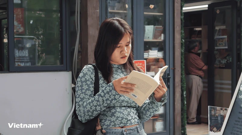 Nhà văn trẻ Việt đang gặp thách thức lớn đến từ bối cảnh nghe nhìn hiện đại
