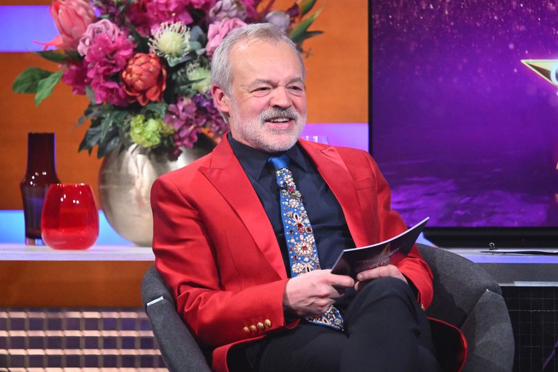 Body language expert reveals Graham Norton’s 'mind control' tricks for ...