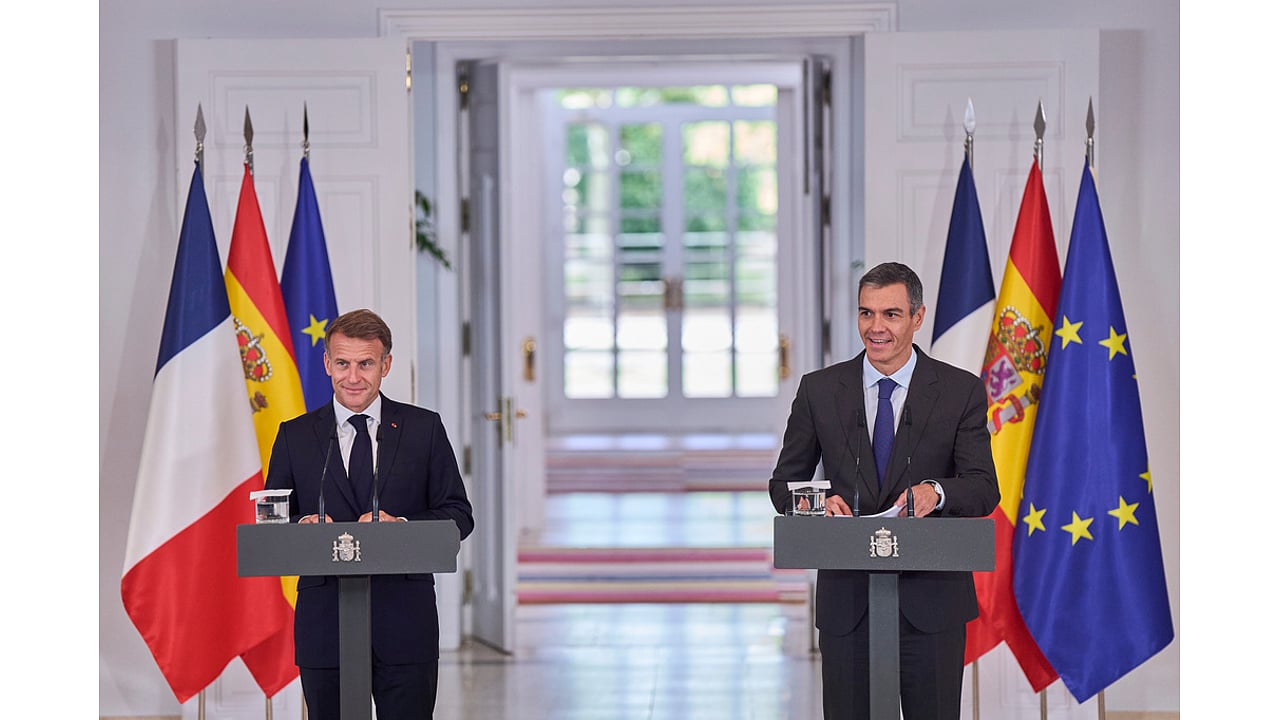 UK PM Burnham opens door to EU return, drawing 'welcome' from Macron ...