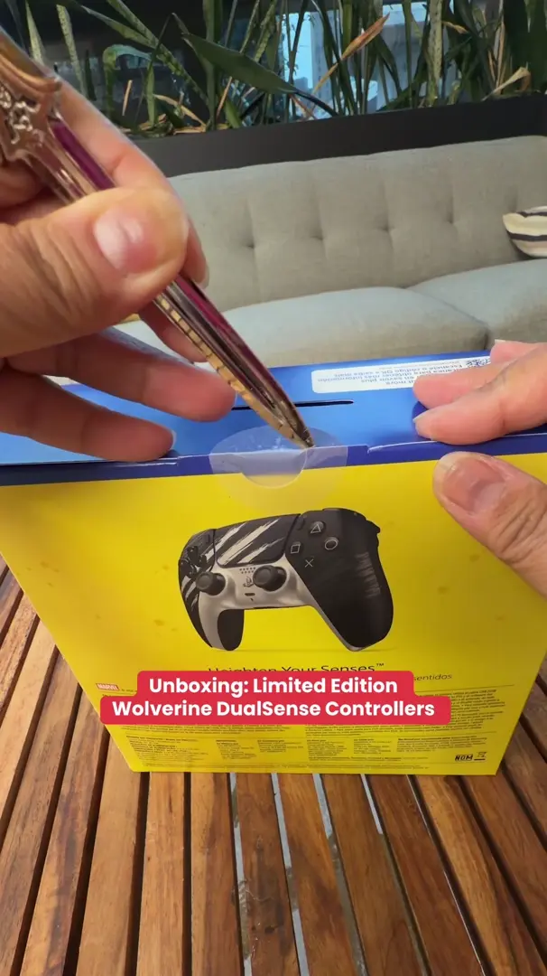 Unboxing limited edition Wolverine DualSense controllers