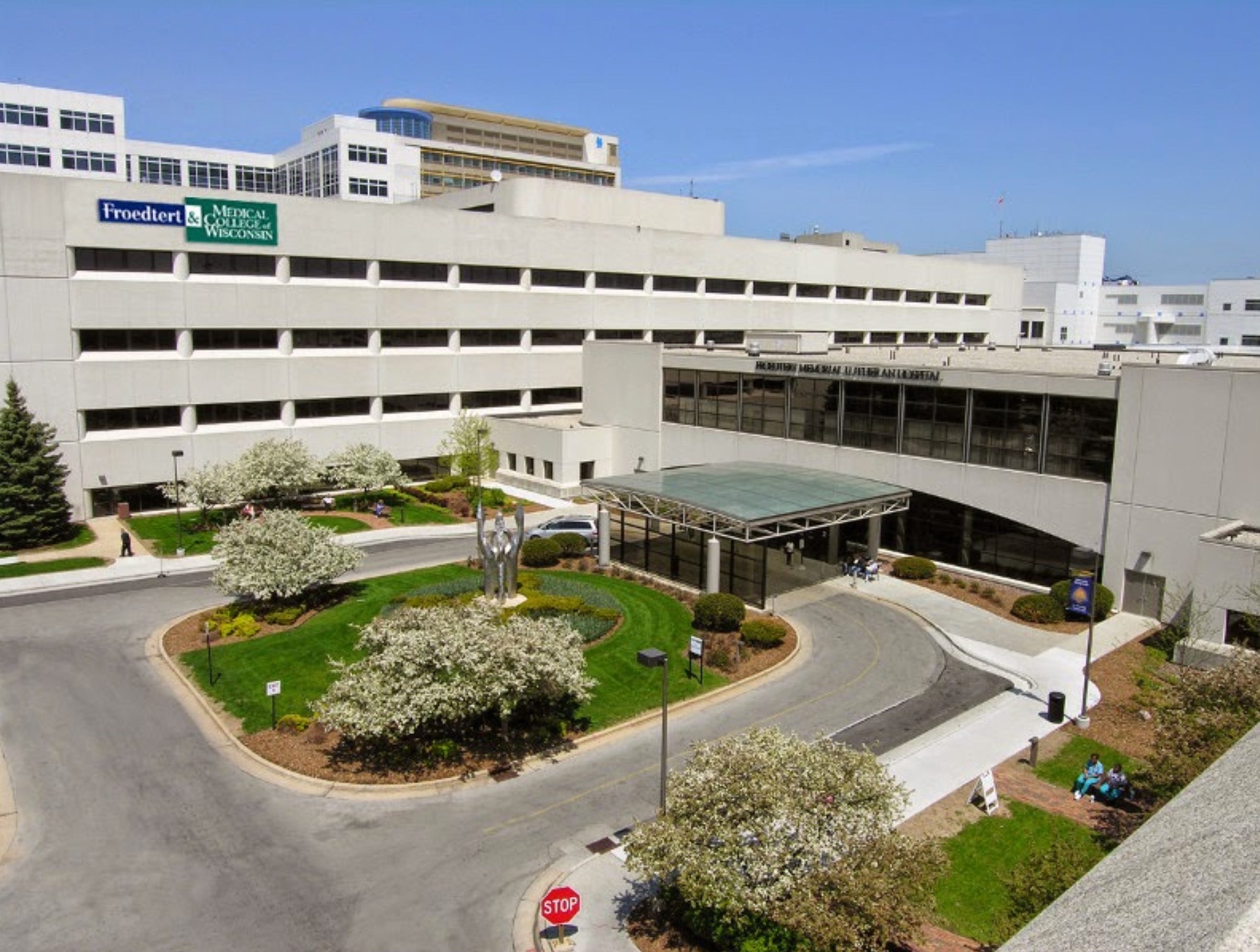 One person injured in multi-vehicle fire at Froedtert Hospital parking ...