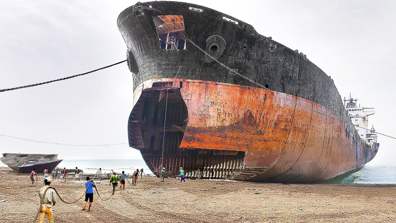 How massive shipwrecks are dismantled by hand