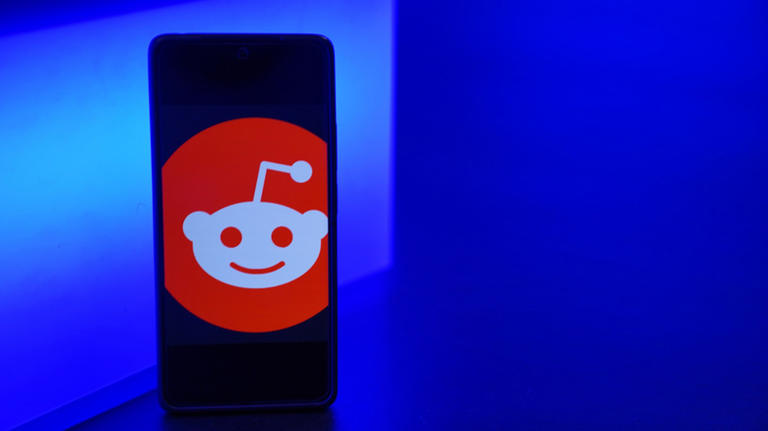 Reddit imposes new restrictions on old Reddit