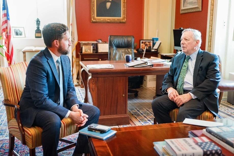 Durbin meets with Assistant Secretary of State Wesley Brooks to discuss ...