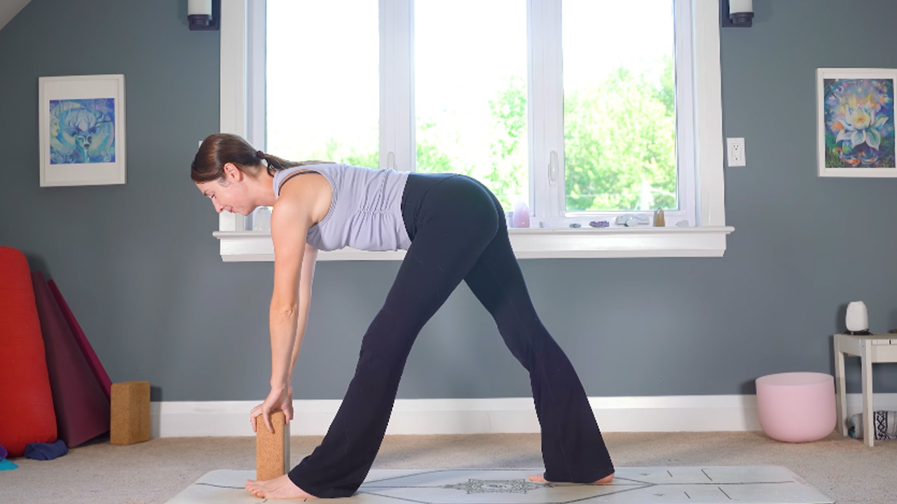 Essential morning yoga routine to build strength and focus