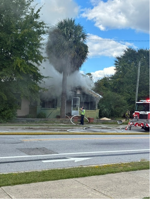 Structure fire breaks out in Florence, fire department says