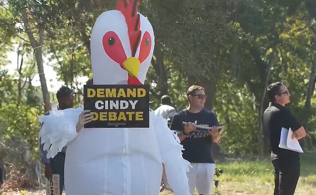 Colom challenges Hyde-Smith to three debates in Senate race