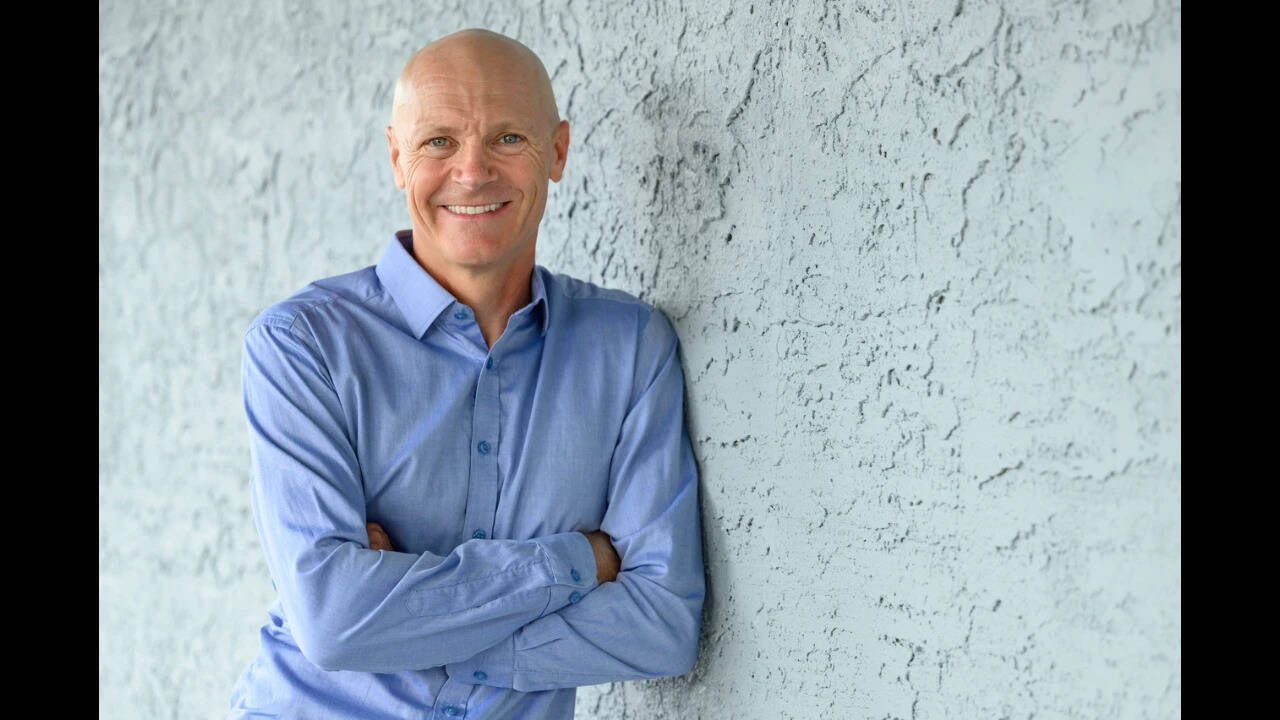 A schoolteacher Andrew Hallam built a $1 million investment portfolio ...