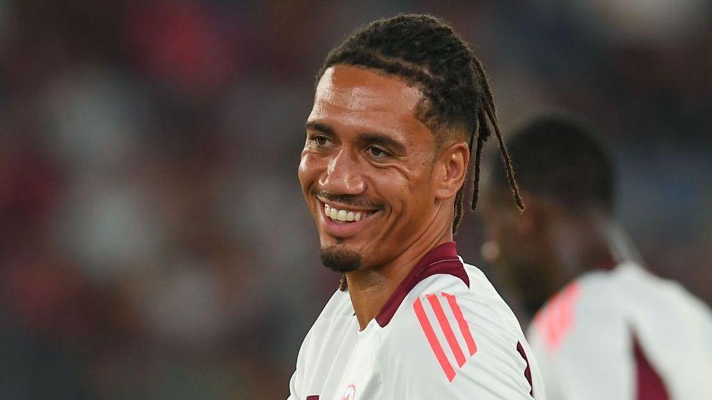 Ex-England defender Smalling in talks with Porto