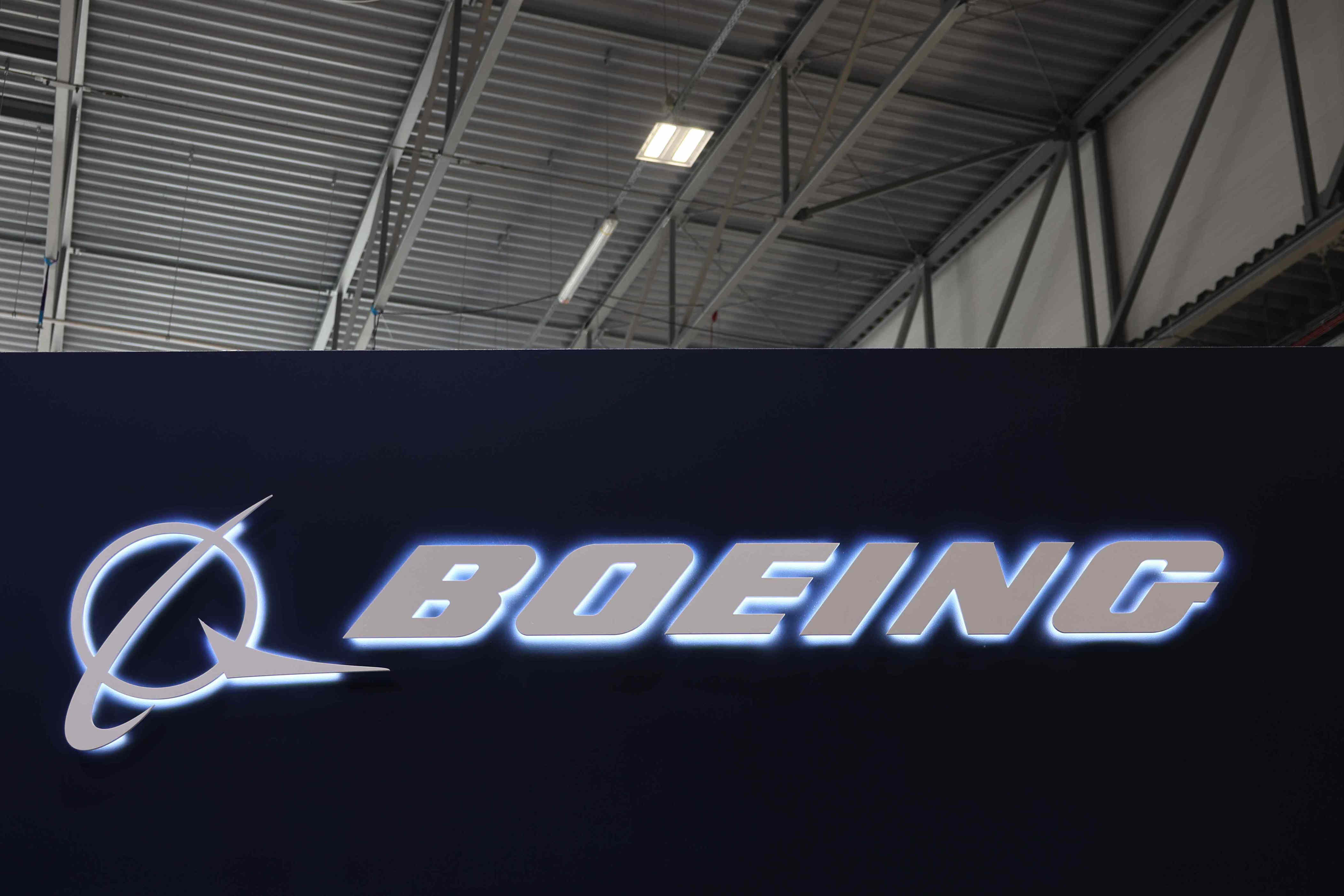 Boeing notches win with $20 billion Navy contract