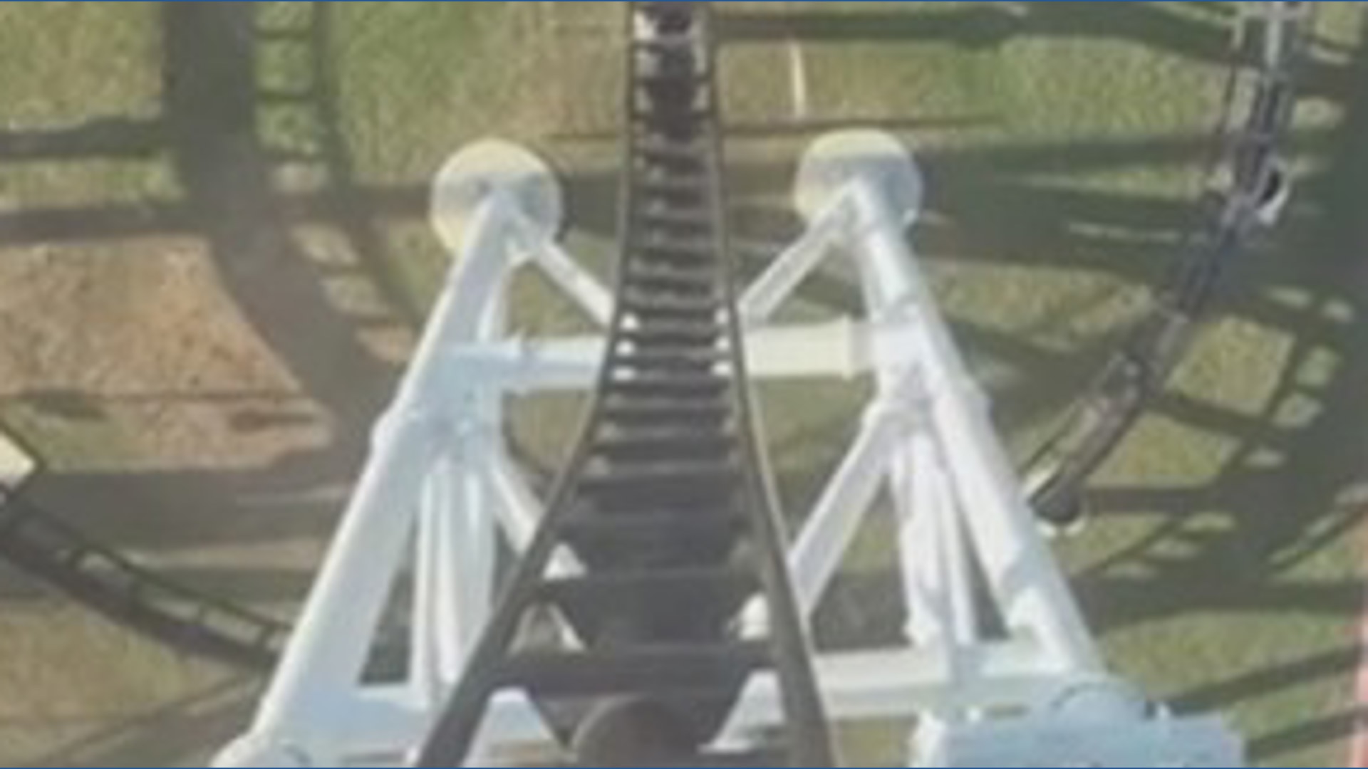 Texas coaster stalls, riders evacuated