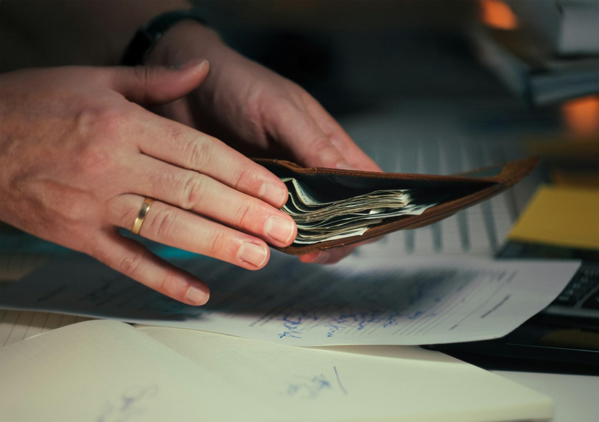 The average Canadian household’s disposable income is down from a year ...