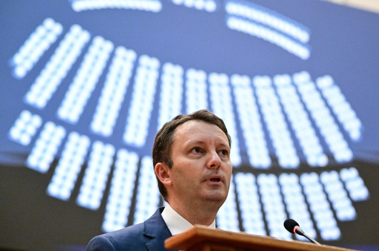 Romanian parliament rejects pro-EU PM candidate