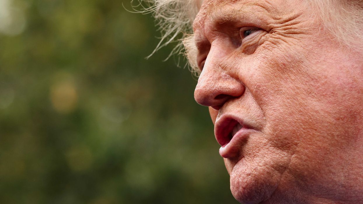 Disbelief as Trump loyalist becomes latest 'rat' to jump off president ...