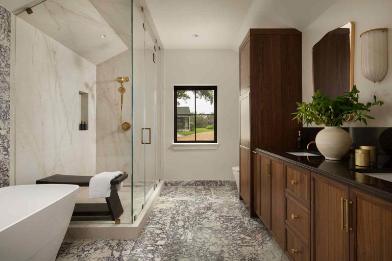 Homeowners are rethinking their bathrooms—here are the 4 biggest ...