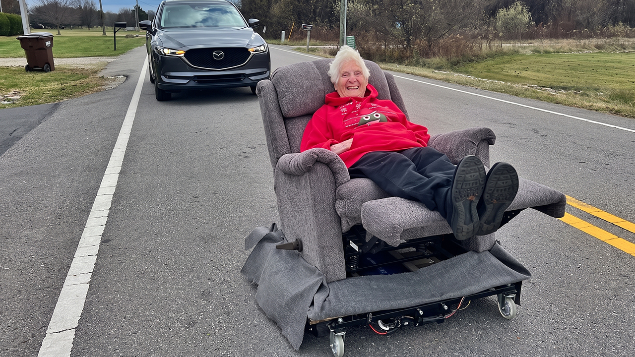 Granny tests motorized recliner chair with surprising features