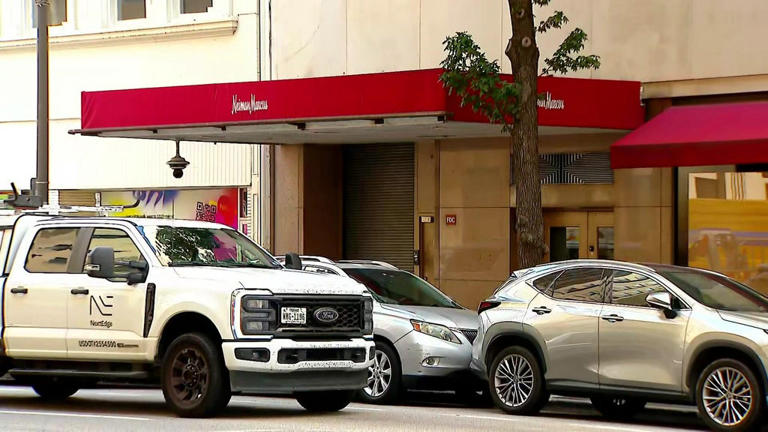 Flagship Neiman Marcus store in Dallas gets one last hurrah after 100 ...