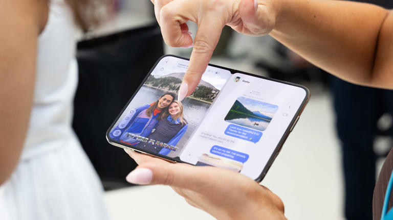 8 new Android phones & iPhone models coming out soon
