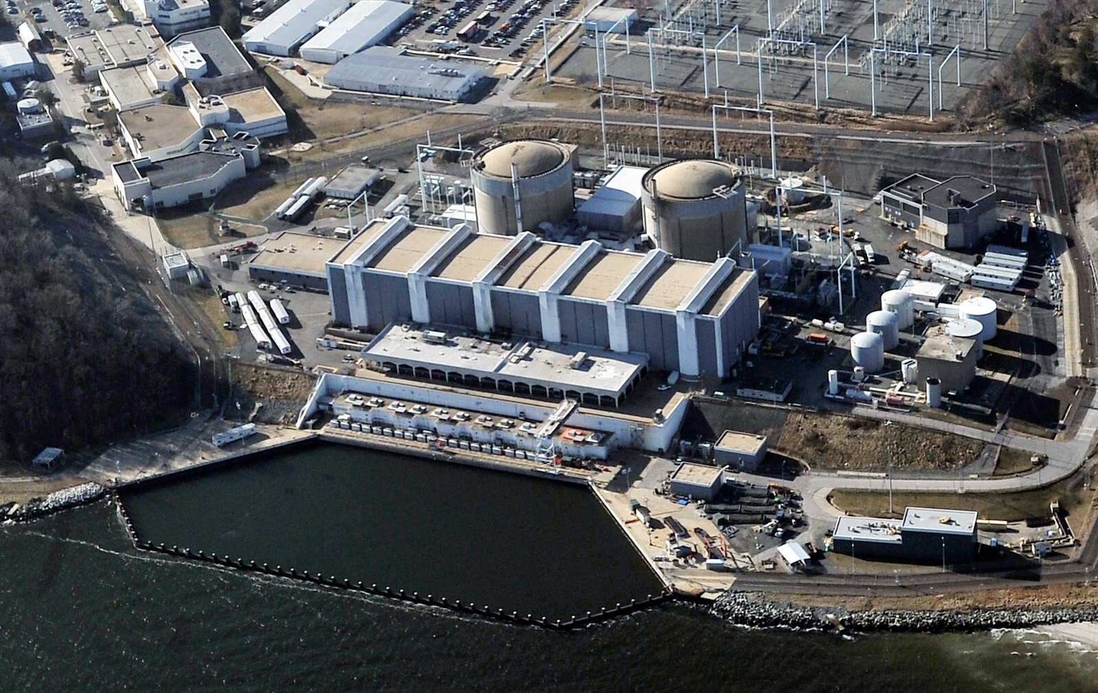 Amazon deal with Calvert Cliffs would extend nuclear plant’s life ...