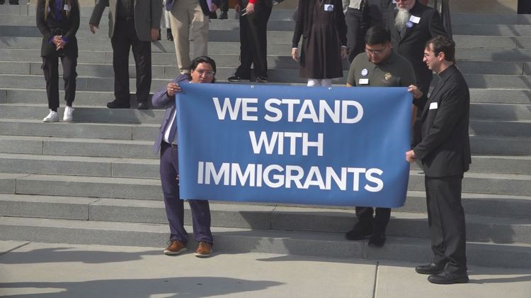 Faith leaders gather in Knoxville on solidarity with migrants