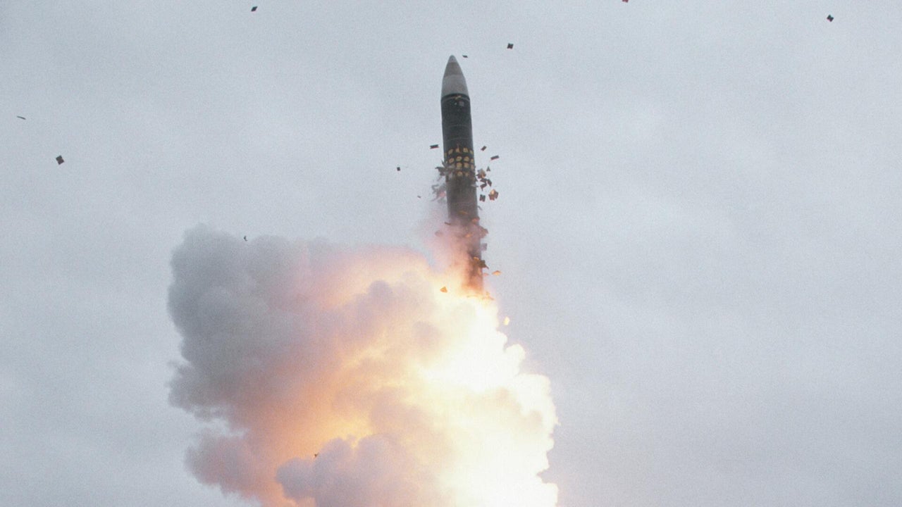 AI expert on potential doomsday risk: "Cyberattack targeting nuclear ...