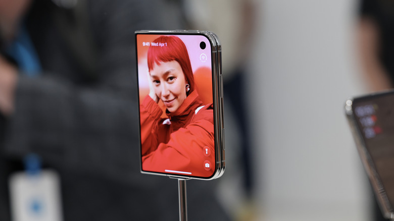 8 new Android phones & iPhone models coming out soon