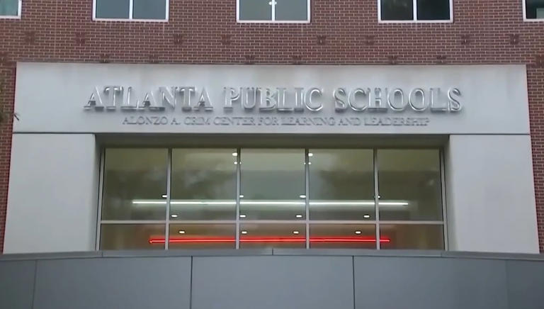 Metro Atlanta school districts see graduation rate increase