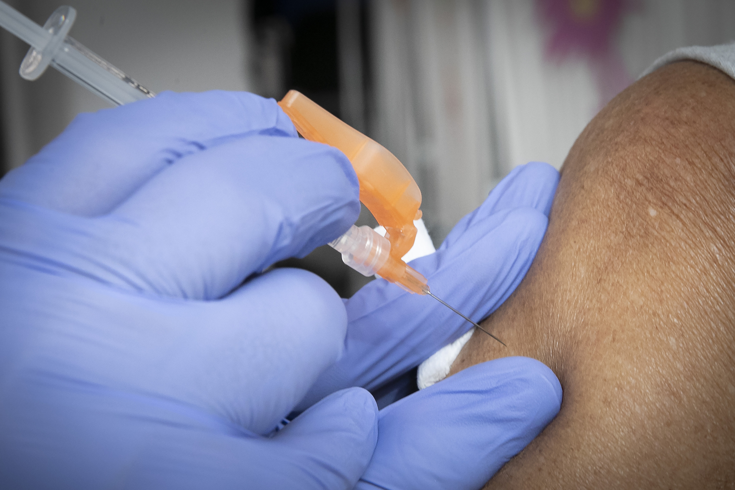 Quebec no longer offering free flu shots to everyone this fall