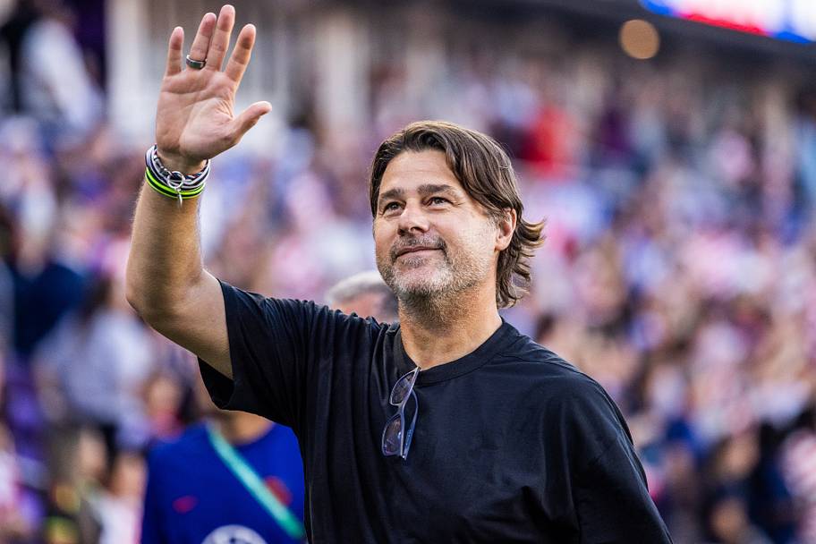 Mauricio Pochettino recently signed a new contract. | Mark Thorstenson/ISI Photos/Getty Images