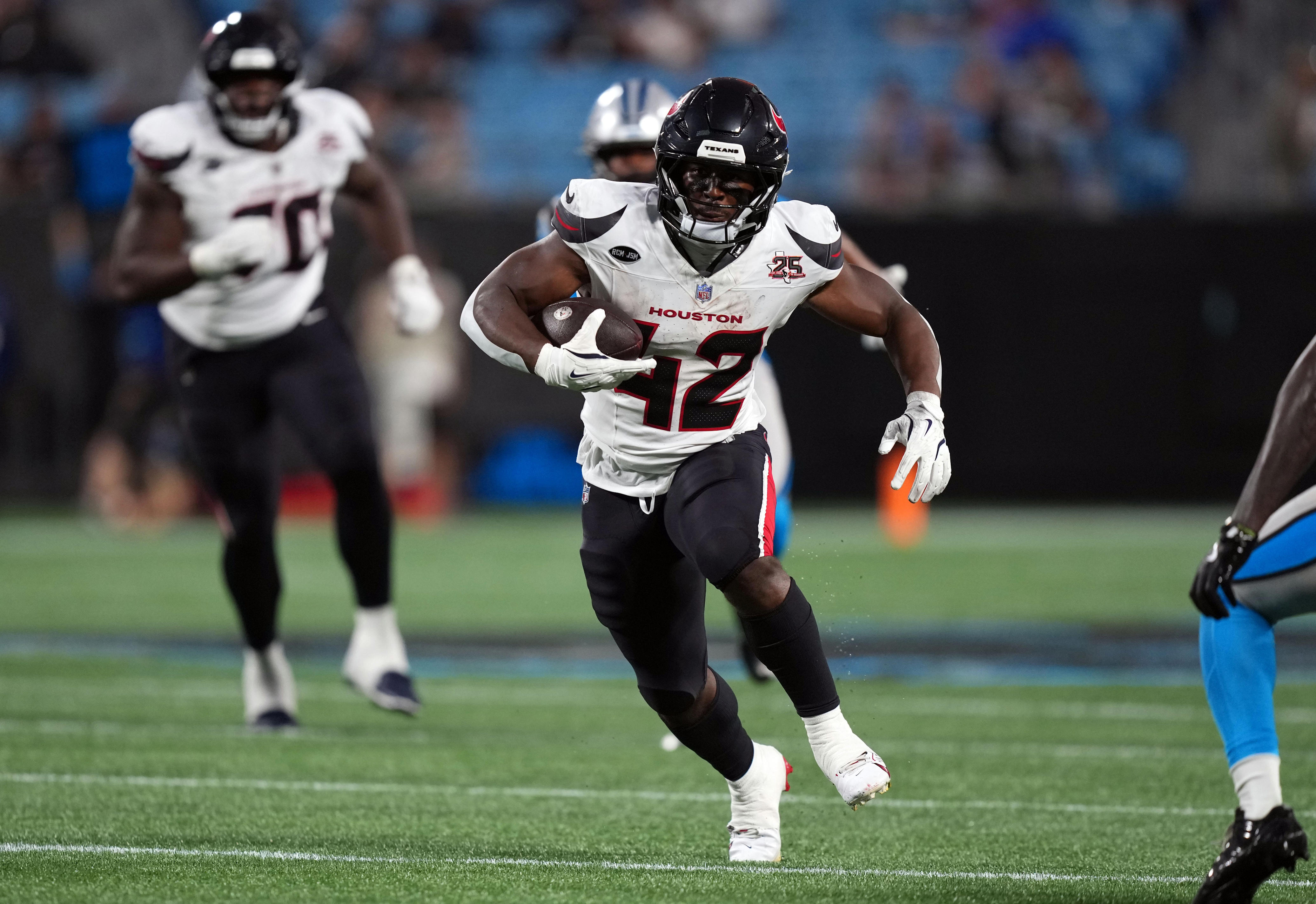 Raiders add running back to fill vacancy after Cody White signing