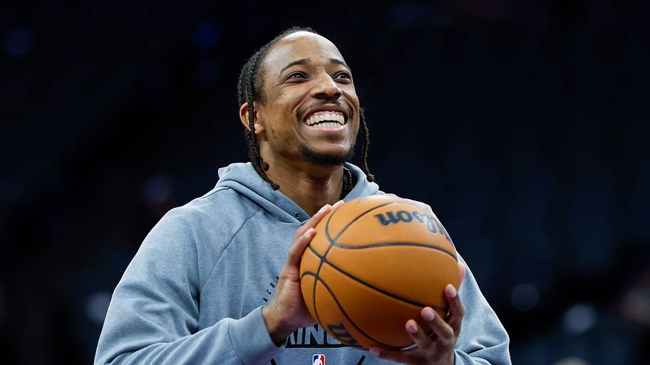 DeMar DeRozan takes the heat off Nuggets' stars and raises the ...