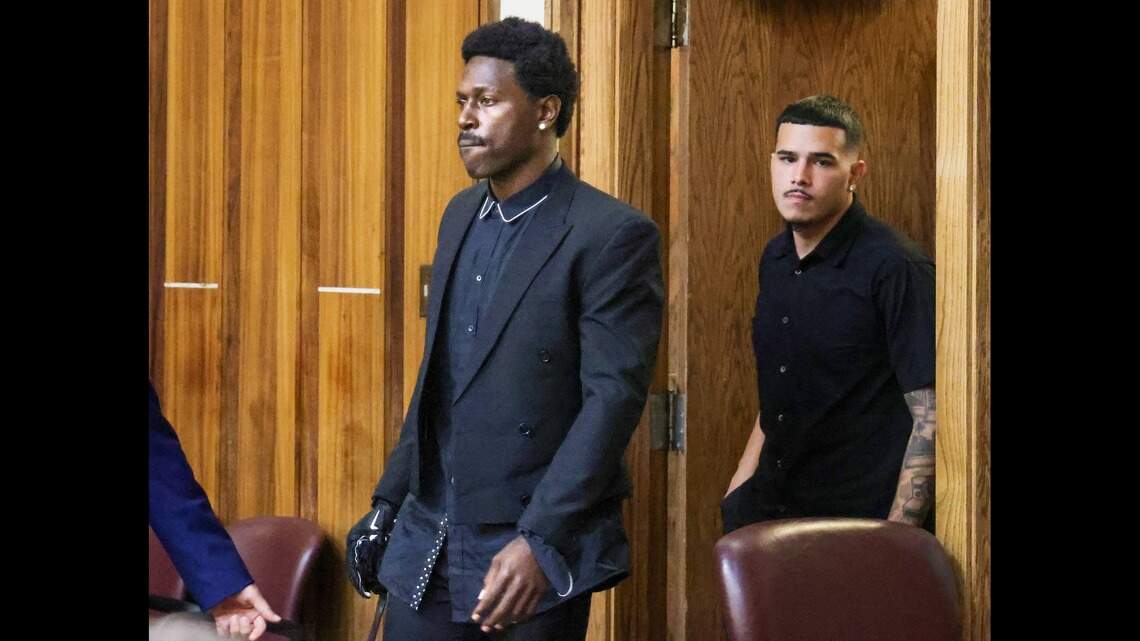 Former NFL star Antonio Brown's plea deal in attempted murder case is ...