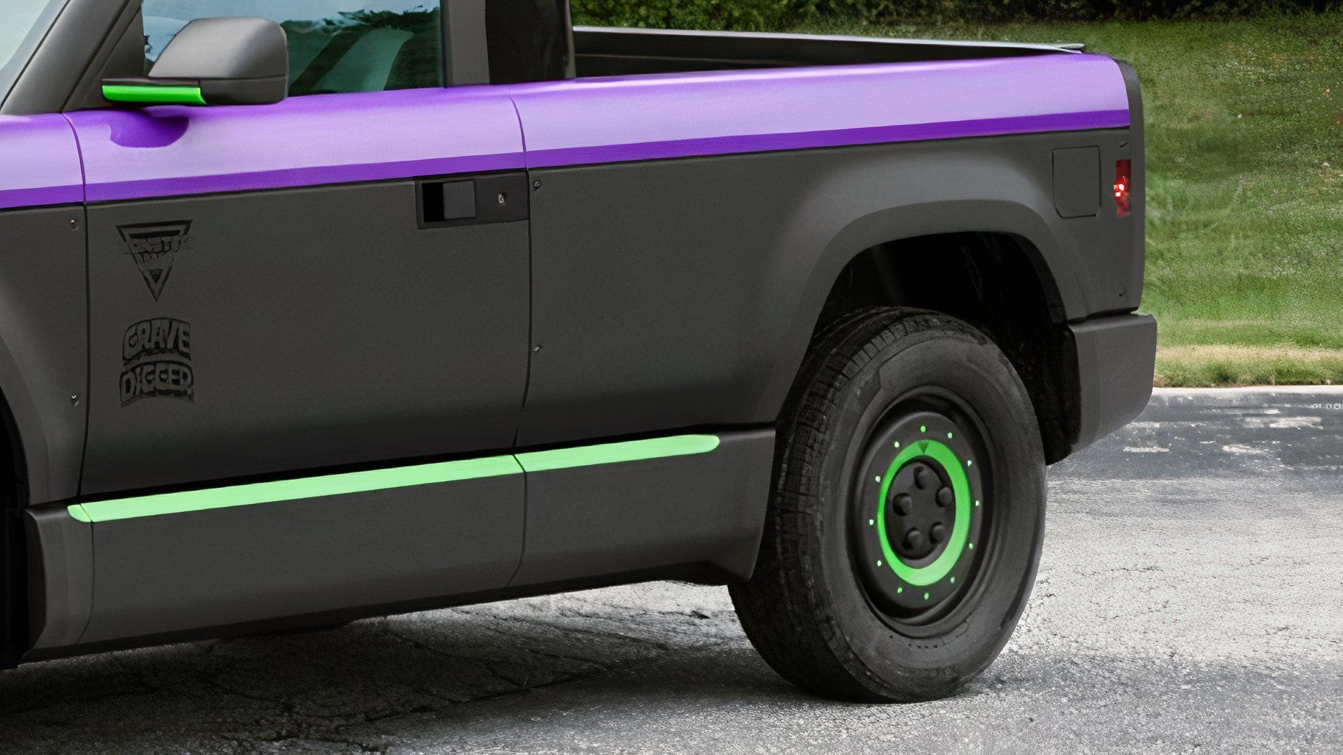 Slate's tiny pickup gets some serious big truck energy
