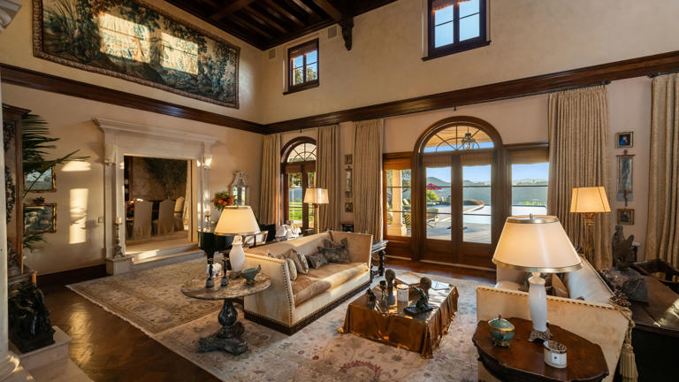 Tyler Perry lists his Beverly Hills villa—which served as Meghan and ...