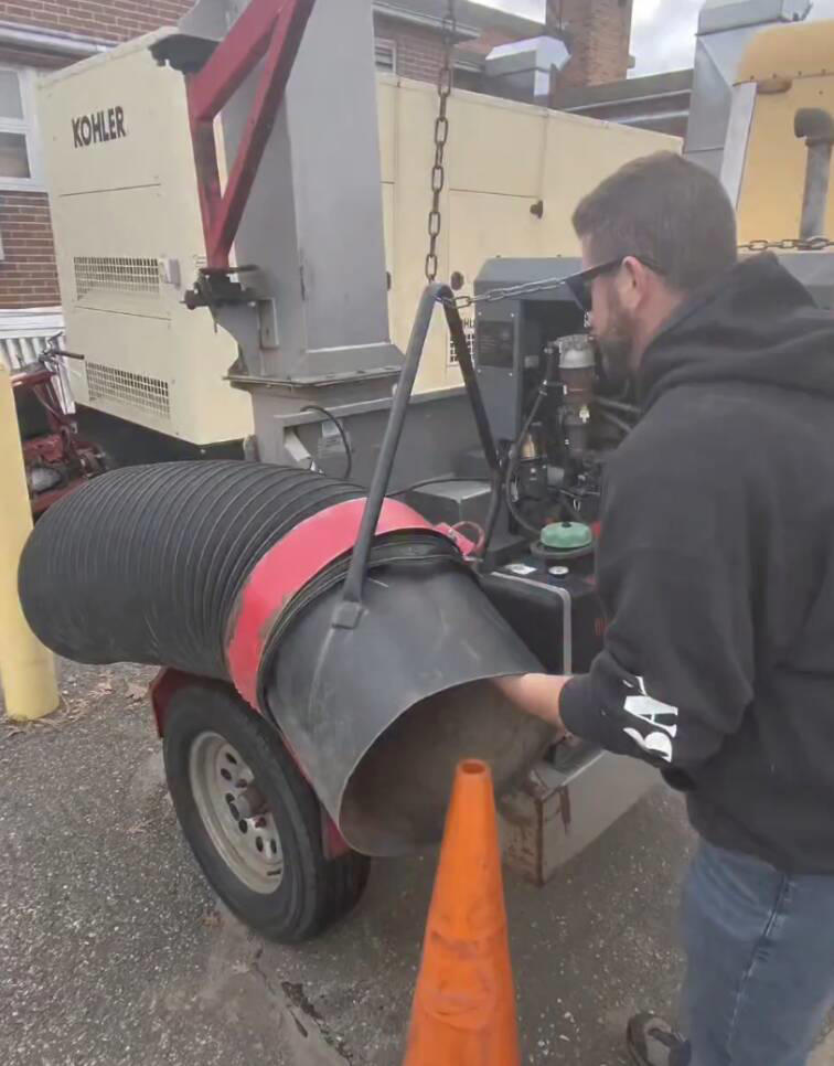 Maintenance workers hear 'screams' inside shredder and pull out days ...
