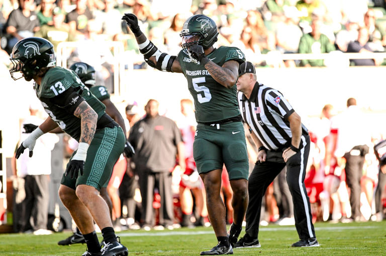 MSU football injury update: Jordan Hall doubtful on chock-full report