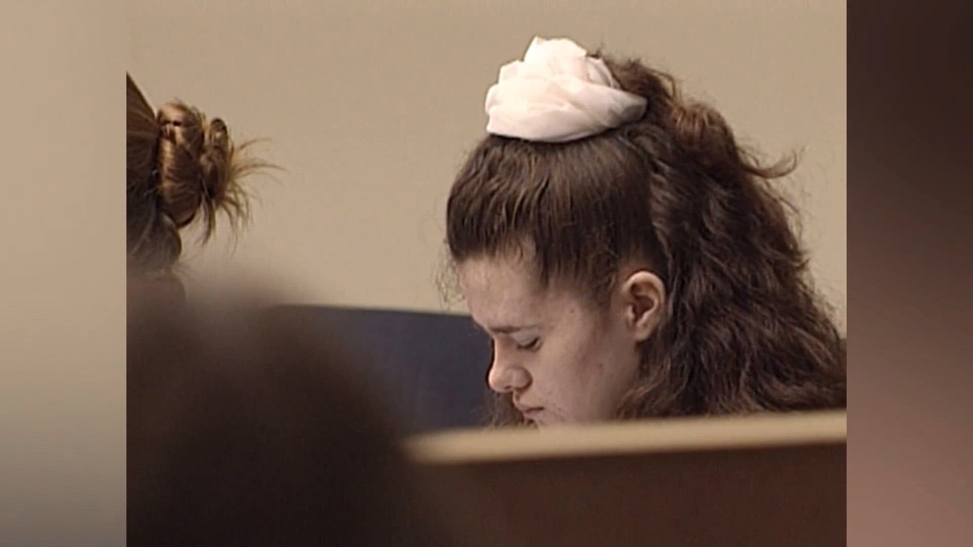 Court halts execution of Christa Pike in Tennessee