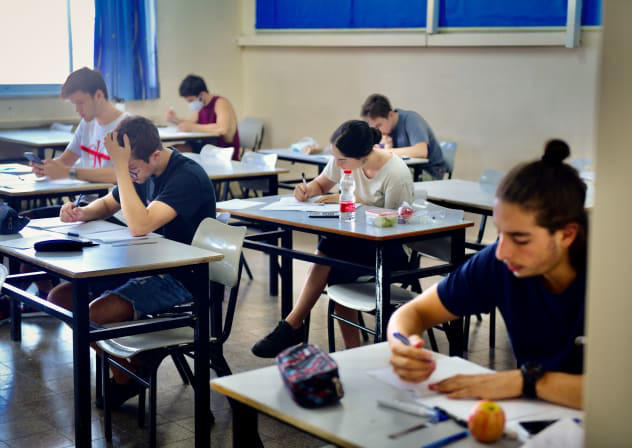 Parents’ jobs linked more strongly than education to teens’ PISA scores ...