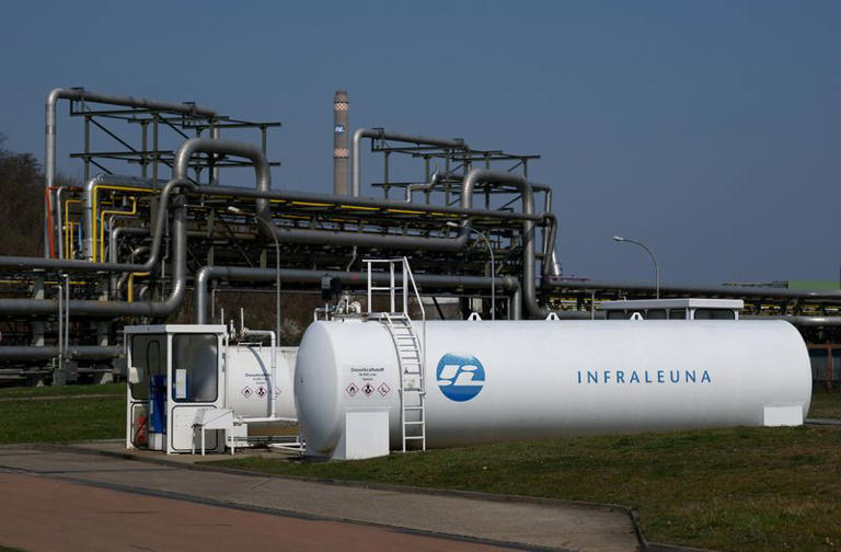 Exclusive-US tells France and Germany to release diesel stocks or face ...
