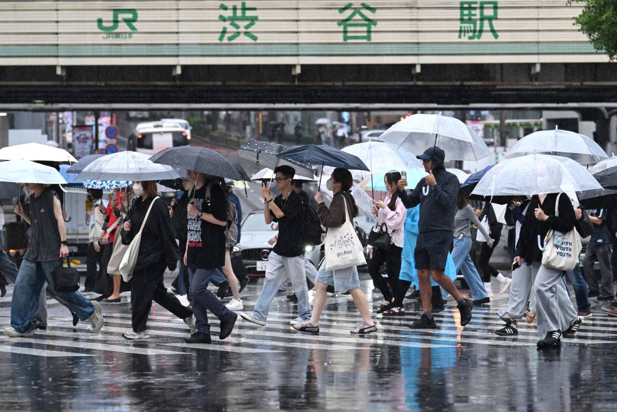 Japan tightens rules for foreigners wanting permanent residency