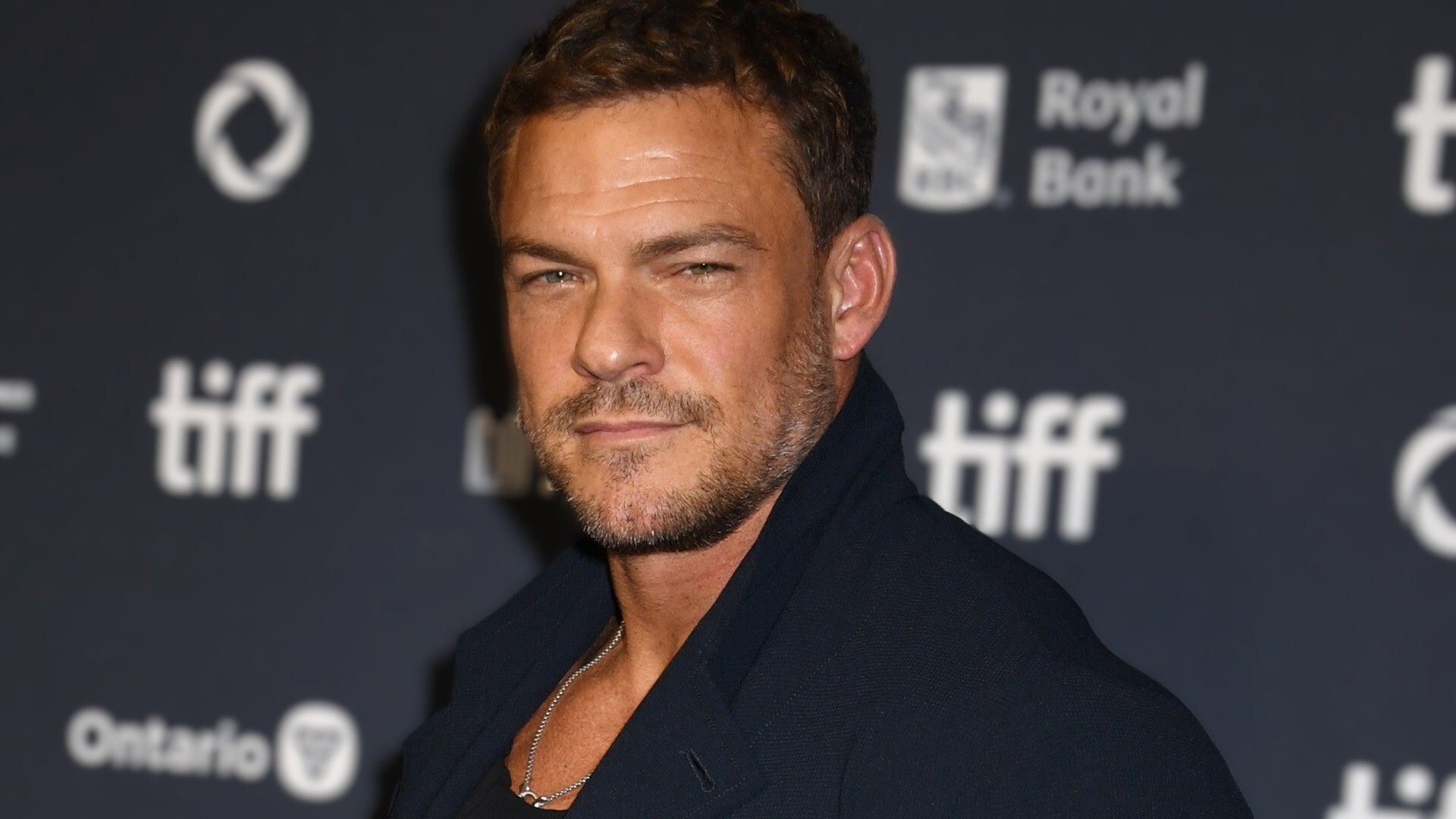 Netflix's new Alan Ritchson action hit has a 91% Rotten Tomatoes score