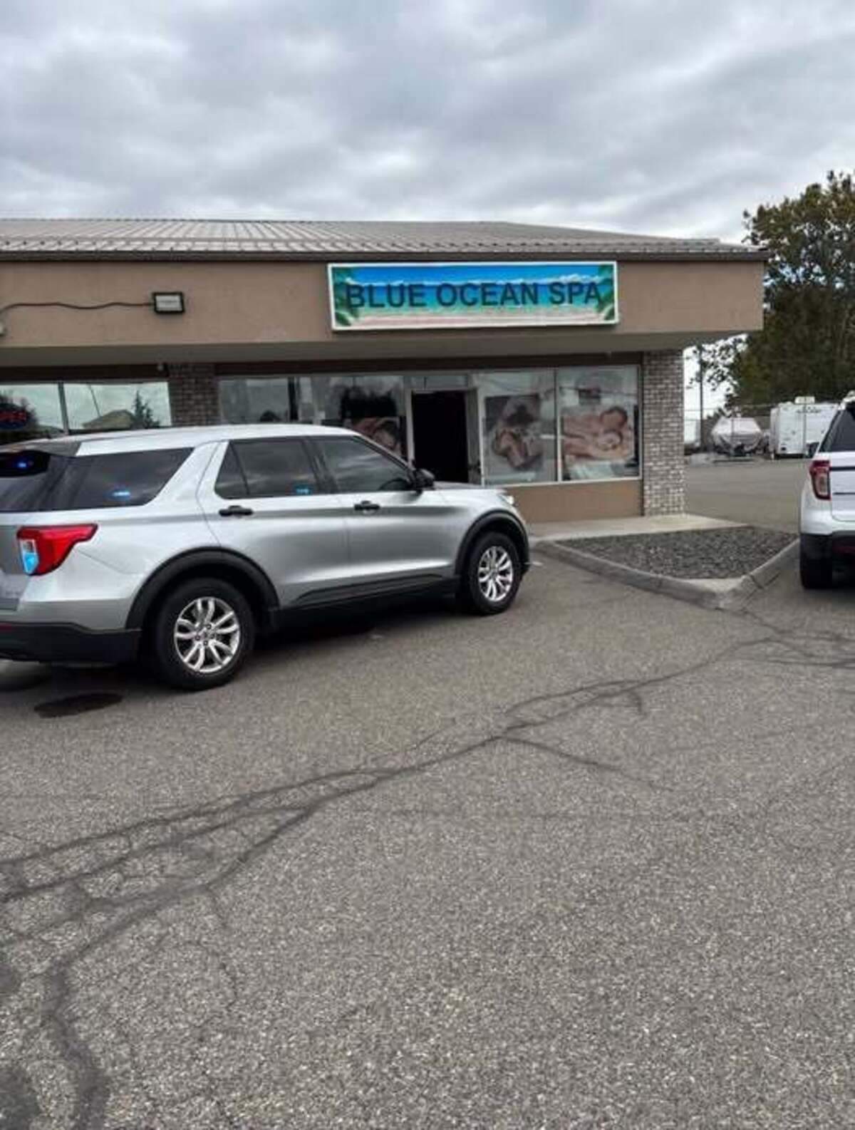 2 massage businesses suspected of trafficking shut down in Kennewick sting