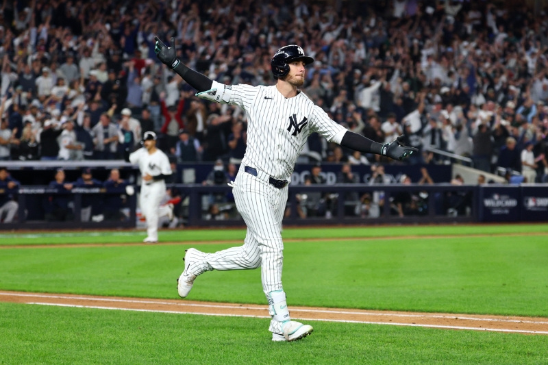 MLB roundup: Yankees, White Sox, Padres complete wild-card sweeps