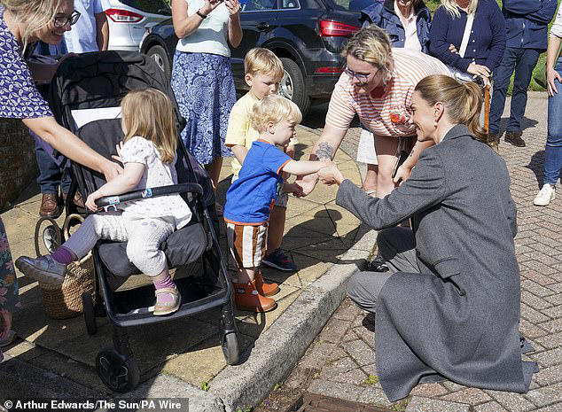 I love doing the washing up and William the drying, says Kate as she ...