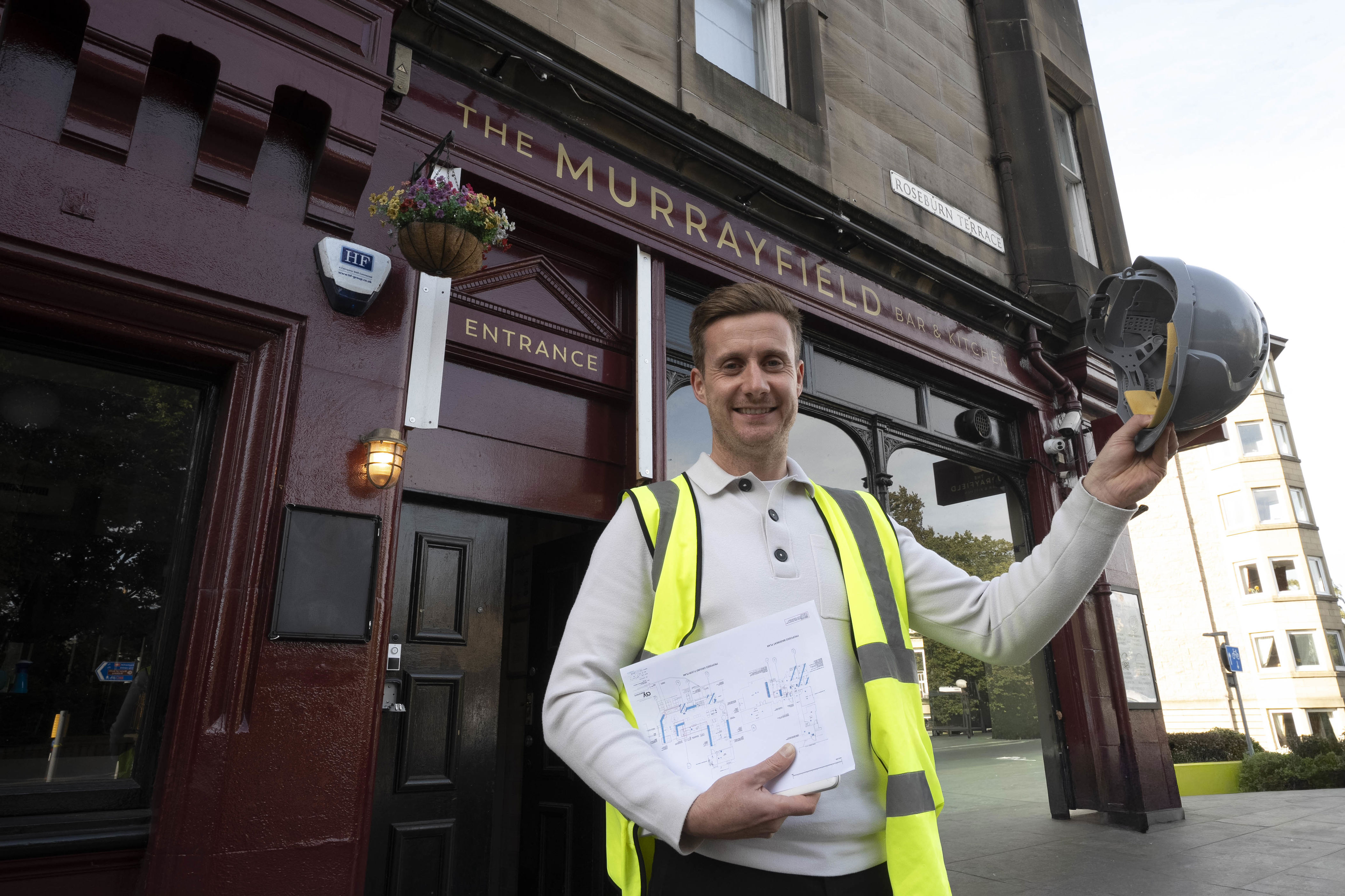 Landmark Edinburgh pub shuts its doors in advance of a £305,000 ...