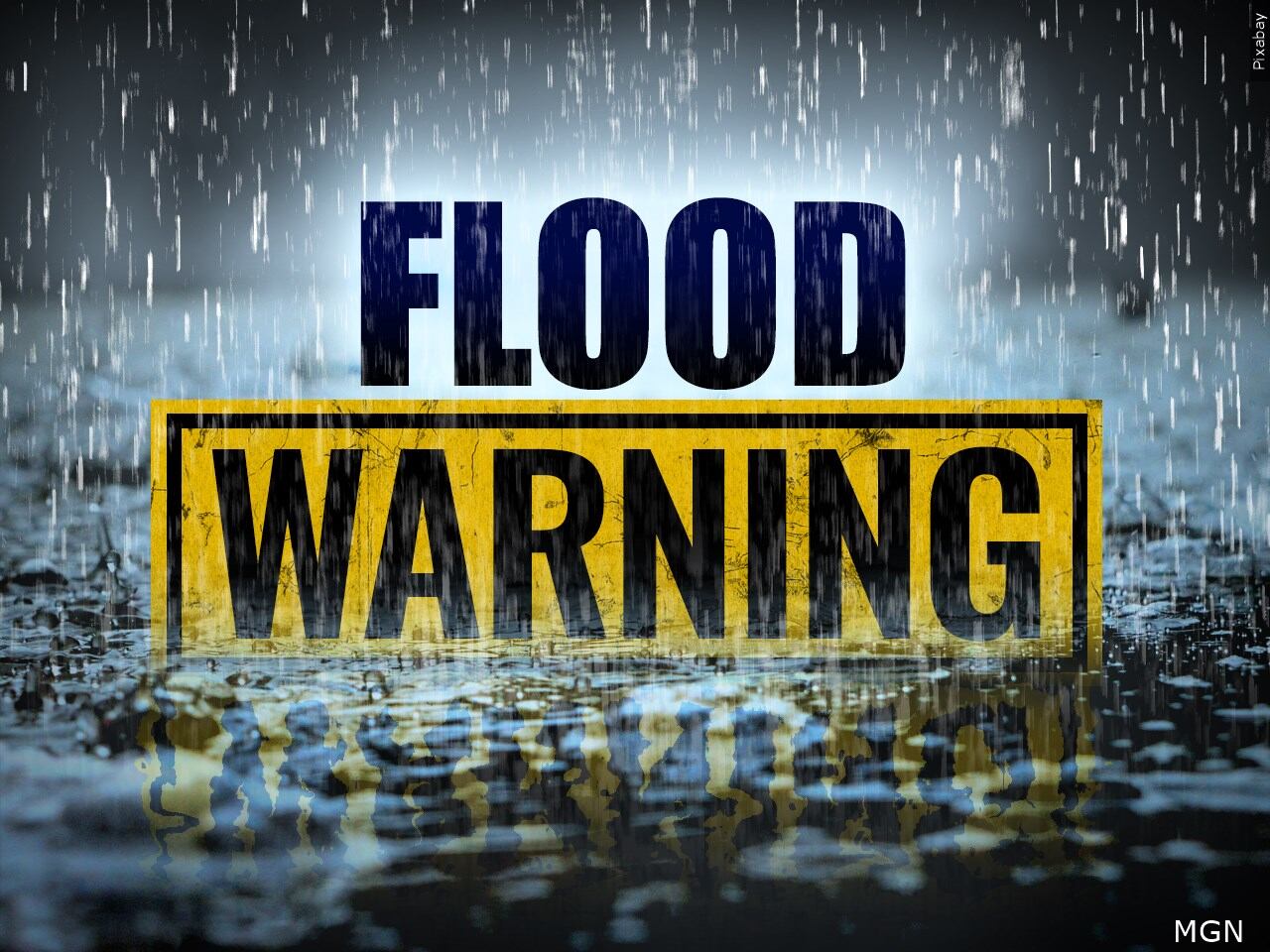Northeast Iowa sees flash floods, causing school closures and blocked roads