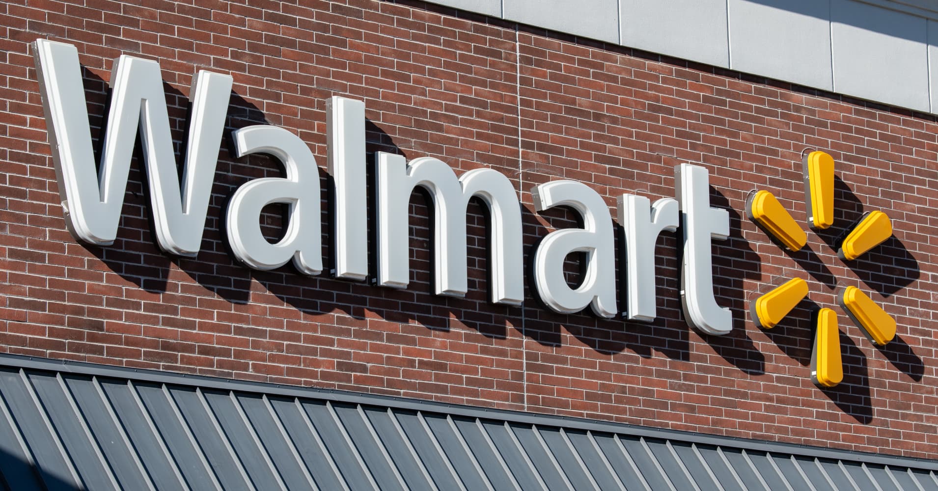 Walmart is using light-up digital shelf labels to help shoppers and ...