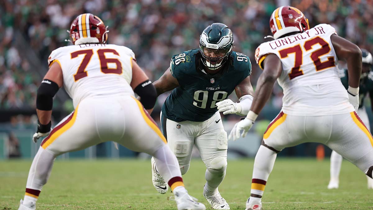 Jalen Carter suffered hairline fracture in wrist in Eagles Game 1 vs ...
